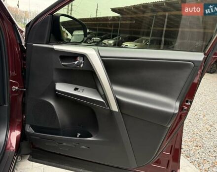 Красный Тойота РАВ 4, объемом двигателя 2.23 л и пробегом 112 тыс. км за 23500 $, фото 64 на Automoto.ua