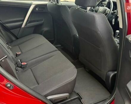 Червоний Тойота РАВ 4, об'ємом двигуна 1.99 л та пробігом 62 тис. км за 25666 $, фото 6 на Automoto.ua