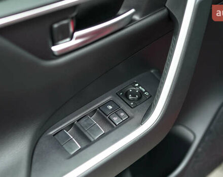 Красный Тойота РАВ 4, объемом двигателя 2.49 л и пробегом 72 тыс. км за 30135 $, фото 10 на Automoto.ua