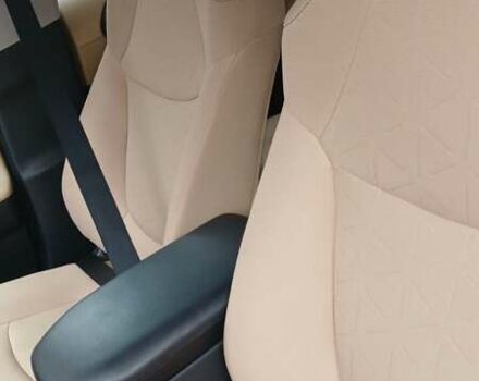 Червоний Тойота РАВ 4, об'ємом двигуна 2.49 л та пробігом 61 тис. км за 31869 $, фото 12 на Automoto.ua