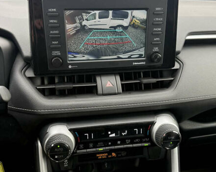 Красный Тойота РАВ 4, объемом двигателя 2.49 л и пробегом 96 тыс. км за 27000 $, фото 3 на Automoto.ua