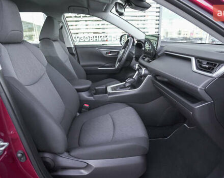 Красный Тойота РАВ 4, объемом двигателя 2.49 л и пробегом 29 тыс. км за 36465 $, фото 5 на Automoto.ua