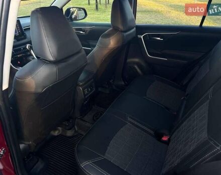 Красный Тойота РАВ 4, объемом двигателя 2.49 л и пробегом 43 тыс. км за 30000 $, фото 4 на Automoto.ua