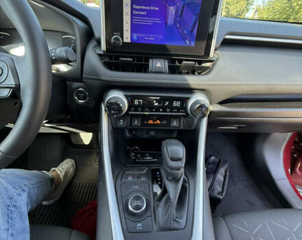 Красный Тойота РАВ 4, объемом двигателя 2.49 л и пробегом 19 тыс. км за 37000 $, фото 51 на Automoto.ua