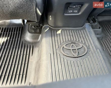 Красный Тойота РАВ 4, объемом двигателя 2.49 л и пробегом 19 тыс. км за 37000 $, фото 33 на Automoto.ua