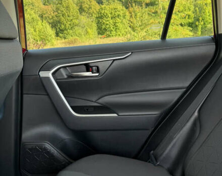 Красный Тойота РАВ 4, объемом двигателя 2.49 л и пробегом 19 тыс. км за 37000 $, фото 31 на Automoto.ua