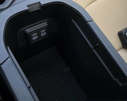 Червоний Тойота РАВ 4, об'ємом двигуна 2.49 л та пробігом 2 тис. км за 34900 $, фото 18 на Automoto.ua