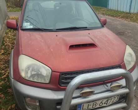 Красный Тойота РАВ 4, объемом двигателя 2 л и пробегом 370 тыс. км за 3500 $, фото 1 на Automoto.ua