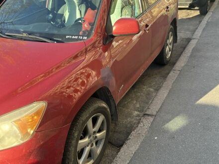 Тойота РАВ 4 2006 в Киеве на Automoto.ua Красный Тойота РАВ 4, объемом двигателя 3.5 л и пробегом 300 тыс. км за 15000 $, фото 1 на Automoto.ua