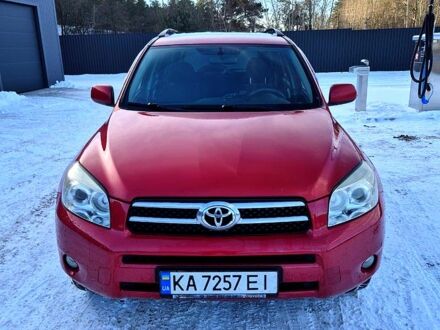 Червоний Тойота РАВ 4, об'ємом двигуна 2 л та пробігом 305 тис. км за 10500 $, фото 1 на Automoto.ua