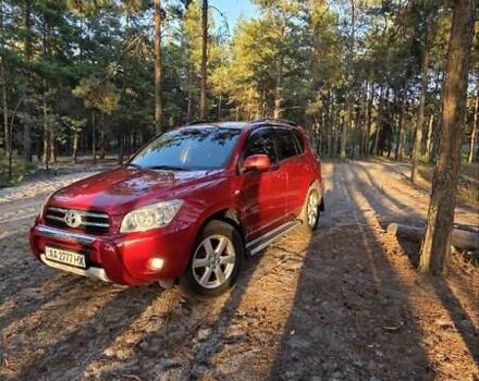 Красный Тойота РАВ 4, объемом двигателя 2 л и пробегом 177 тыс. км за 12000 $, фото 1 на Automoto.ua