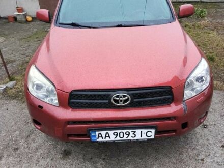 Красный Тойота РАВ 4, объемом двигателя 2 л и пробегом 337 тыс. км за 8500 $, фото 1 на Automoto.ua
