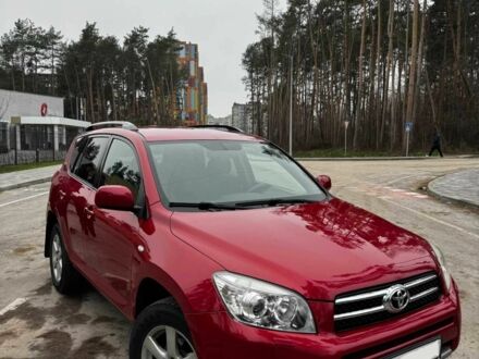 Красный Тойота РАВ 4, объемом двигателя 2 л и пробегом 131 тыс. км за 12999 $, фото 1 на Automoto.ua