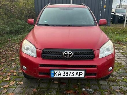 Червоний Тойота РАВ 4, об'ємом двигуна 2 л та пробігом 220 тис. км за 6440 $, фото 1 на Automoto.ua