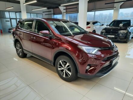 Красный Тойота РАВ 4, объемом двигателя 2.2 л и пробегом 168 тыс. км за 18999 $, фото 1 на Automoto.ua