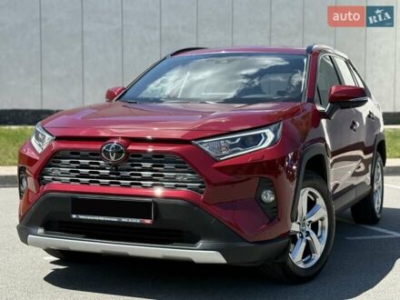 Тойота РАВ 4 2019 в Киеве на Automoto.ua Красный Тойота РАВ 4, объемом двигателя 1.99 л и пробегом 58 тыс. км за 31500 $, фото 1 на Automoto.ua