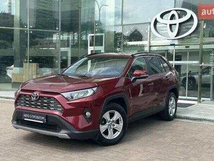 Тойота РАВ 4 2019 в Киеве на Automoto.ua Красный Тойота РАВ 4, объемом двигателя 1.99 л и пробегом 72 тыс. км за 28470 $, фото 1 на Automoto.ua