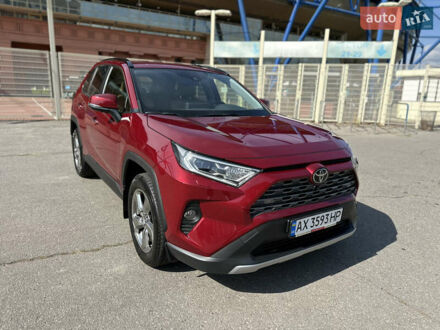 Тойота РАВ 4 2019 в Харькове на Automoto.ua Красный Тойота РАВ 4, объемом двигателя 1.99 л и пробегом 12 тыс. км за 33800 $, фото 1 на Automoto.ua