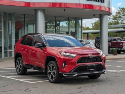 Тойота РАВ 4 2024 в Ровно на Automoto.ua Красный Тойота РАВ 4, объемом двигателя 2.5 л и пробегом 13 тыс. км за 34500 $, фото 1 на Automoto.ua