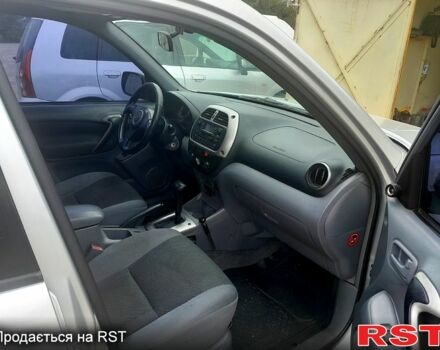 Тойота РАВ 4, объемом двигателя 2 л и пробегом 280 тыс. км за 5000 $, фото 3 на Automoto.ua