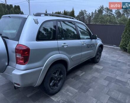 Тойота РАВ 4, объемом двигателя 2 л и пробегом 327 тыс. км за 5000 $, фото 4 на Automoto.ua