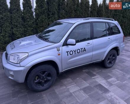 Тойота РАВ 4, объемом двигателя 2 л и пробегом 327 тыс. км за 5000 $, фото 2 на Automoto.ua