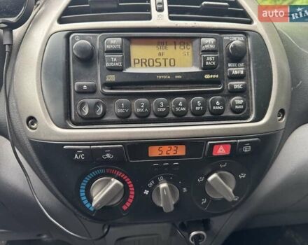 Тойота РАВ 4, объемом двигателя 2 л и пробегом 327 тыс. км за 5000 $, фото 8 на Automoto.ua