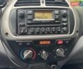 Тойота РАВ 4, объемом двигателя 2 л и пробегом 327 тыс. км за 5000 $, фото 8 на Automoto.ua