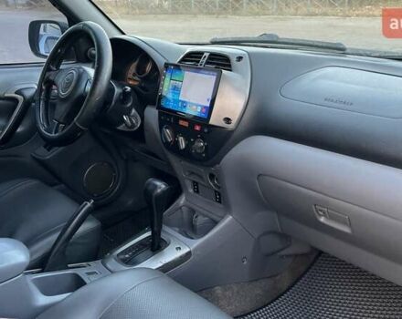 Тойота РАВ 4, объемом двигателя 2 л и пробегом 262 тыс. км за 6700 $, фото 9 на Automoto.ua