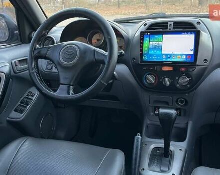 Тойота РАВ 4, объемом двигателя 2 л и пробегом 262 тыс. км за 6700 $, фото 14 на Automoto.ua