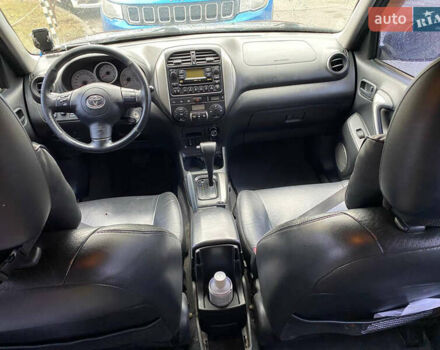 Тойота РАВ 4, объемом двигателя 2 л и пробегом 240 тыс. км за 8100 $, фото 10 на Automoto.ua