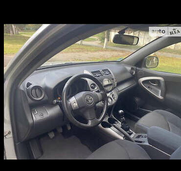 Тойота РАВ 4, объемом двигателя 2.2 л и пробегом 306 тыс. км за 10600 $, фото 7 на Automoto.ua