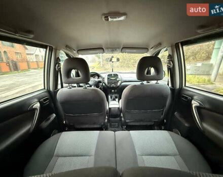 Тойота РАВ 4, объемом двигателя 2 л и пробегом 219 тыс. км за 7500 $, фото 11 на Automoto.ua