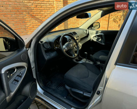 Тойота РАВ 4, объемом двигателя 0 л и пробегом 125 тыс. км за 9000 $, фото 3 на Automoto.ua