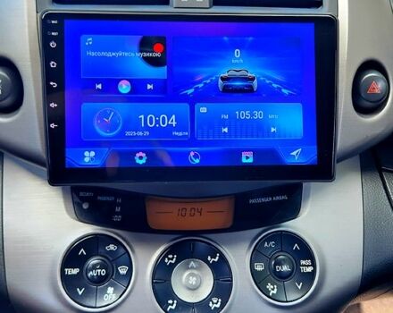 Тойота РАВ 4, объемом двигателя 2 л и пробегом 220 тыс. км за 8400 $, фото 4 на Automoto.ua