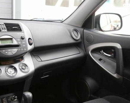 Тойота РАВ 4, объемом двигателя 2 л и пробегом 139 тыс. км за 9000 $, фото 14 на Automoto.ua