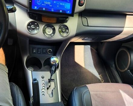 Тойота РАВ 4, об'ємом двигуна 2 л та пробігом 220 тис. км за 8400 $, фото 6 на Automoto.ua
