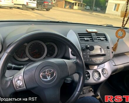 Тойота РАВ 4, объемом двигателя 2 л и пробегом 148 тыс. км за 11000 $, фото 10 на Automoto.ua
