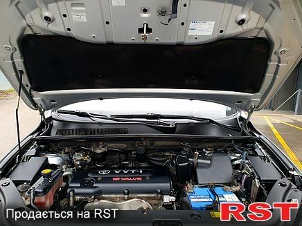 Тойота РАВ 4, объемом двигателя 2 л и пробегом 251 тыс. км за 9500 $, фото 6 на Automoto.ua