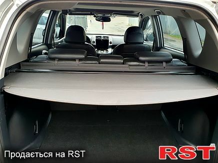 Тойота РАВ 4, объемом двигателя 2 л и пробегом 251 тыс. км за 9500 $, фото 5 на Automoto.ua