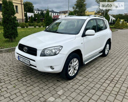 Тойота РАВ 4, объемом двигателя 2.23 л и пробегом 189 тыс. км за 10880 $, фото 1 на Automoto.ua