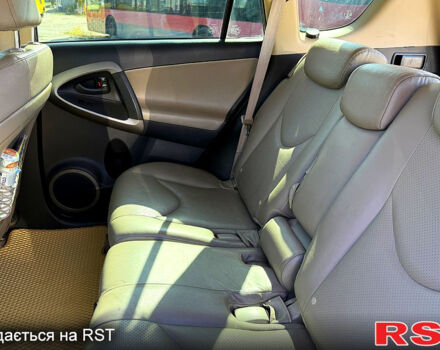 Тойота РАВ 4, объемом двигателя 2.4 л и пробегом 194 тыс. км за 8999 $, фото 5 на Automoto.ua