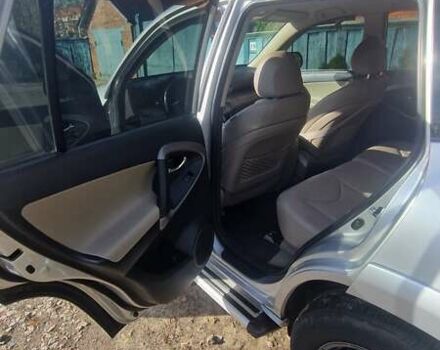 Тойота РАВ 4, объемом двигателя 2.4 л и пробегом 173 тыс. км за 11000 $, фото 10 на Automoto.ua