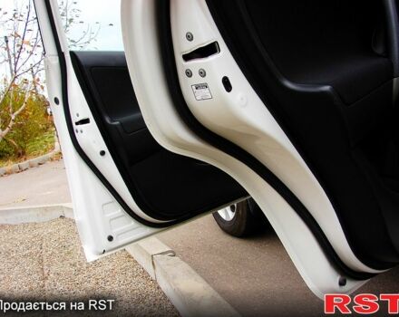 Тойота РАВ 4, объемом двигателя 2 л и пробегом 156 тыс. км за 11500 $, фото 13 на Automoto.ua