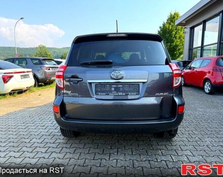Тойота РАВ 4, об'ємом двигуна 2.2 л та пробігом 195 тис. км за 10400 $, фото 2 на Automoto.ua