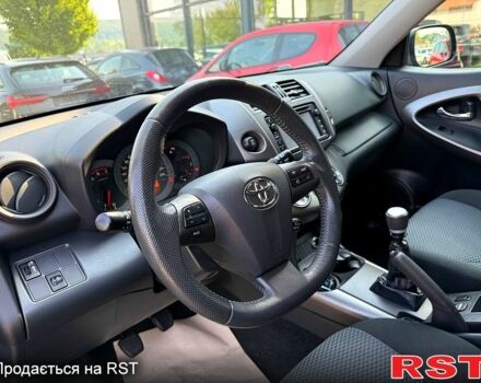 Тойота РАВ 4, об'ємом двигуна 2.2 л та пробігом 195 тис. км за 10400 $, фото 8 на Automoto.ua