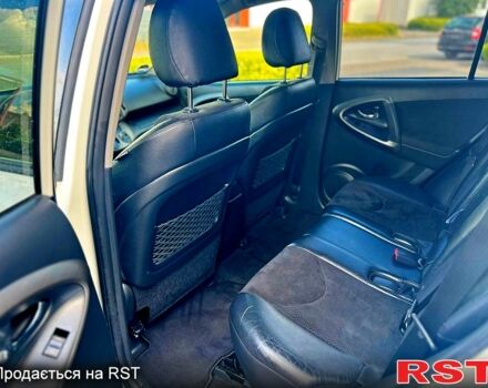 Тойота РАВ 4, об'ємом двигуна 2.2 л та пробігом 175 тис. км за 10000 $, фото 3 на Automoto.ua