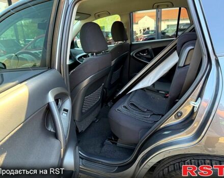 Тойота РАВ 4, об'ємом двигуна 2.2 л та пробігом 195 тис. км за 10400 $, фото 7 на Automoto.ua