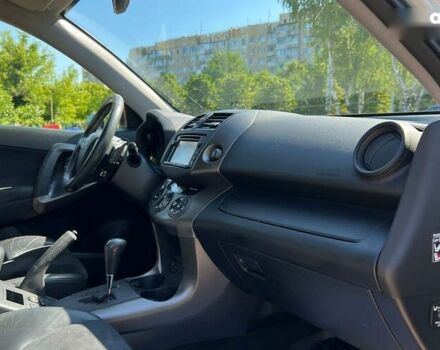 Тойота РАВ 4, объемом двигателя 2.2 л и пробегом 180 тыс. км за 15699 $, фото 9 на Automoto.ua