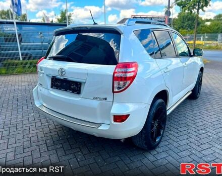 Тойота РАВ 4, об'ємом двигуна 2.2 л та пробігом 175 тис. км за 10000 $, фото 1 на Automoto.ua